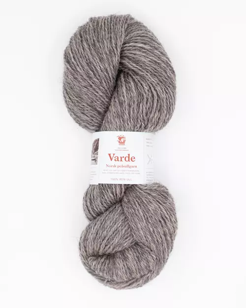 2136 Varde Pelsullgarn - lys rødlig beige