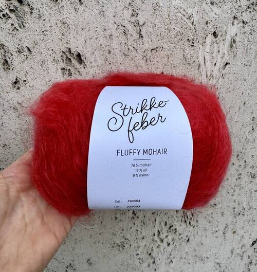 664 Fluffy Mohair - poppy red