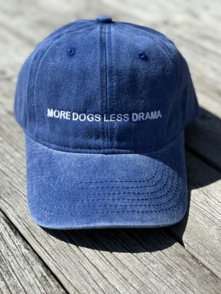 Caps - more dogs less drama, kongeblå