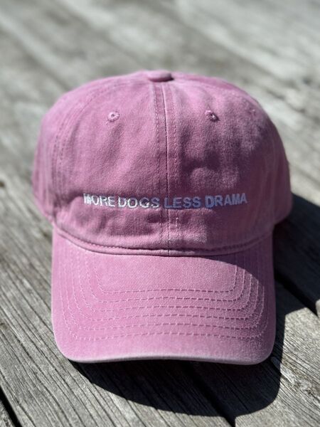 Caps - more dogs less drama, rosa
