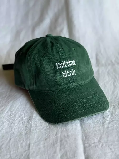 Caps - knitting bitch, grønn