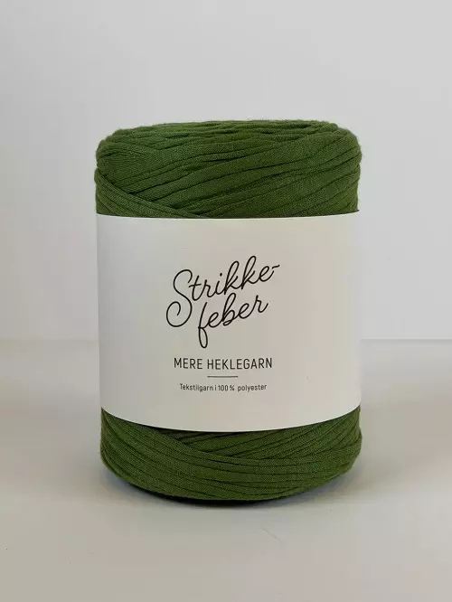 96 Mere heklegarn - mørk grønn