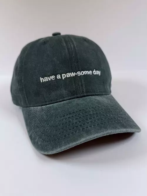 Caps - have a paw-some day, grønn