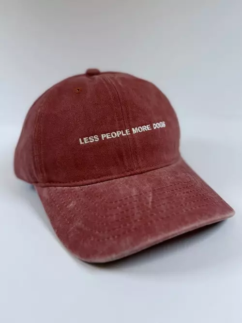 Caps - less people more dogs, vinrød