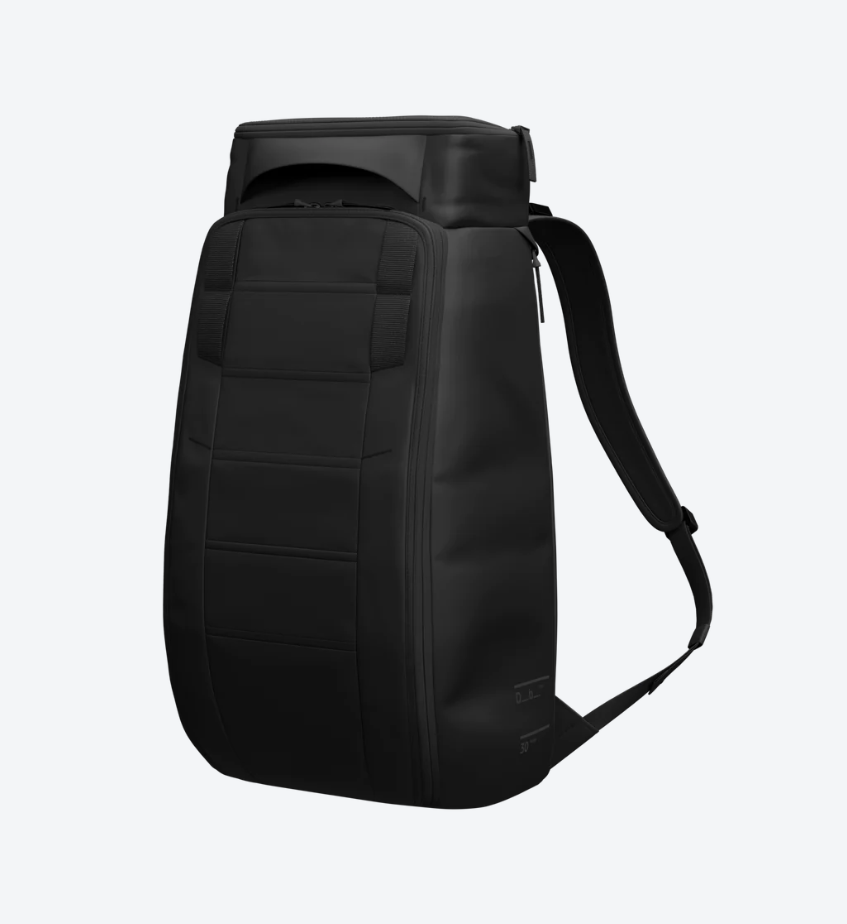 Hugger Backpack 30L "Black Out" - Douchebags