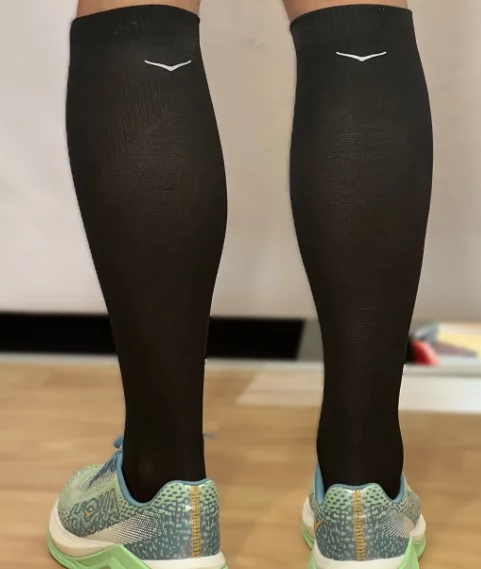 U Race day knee high sock "Black"- Hoka