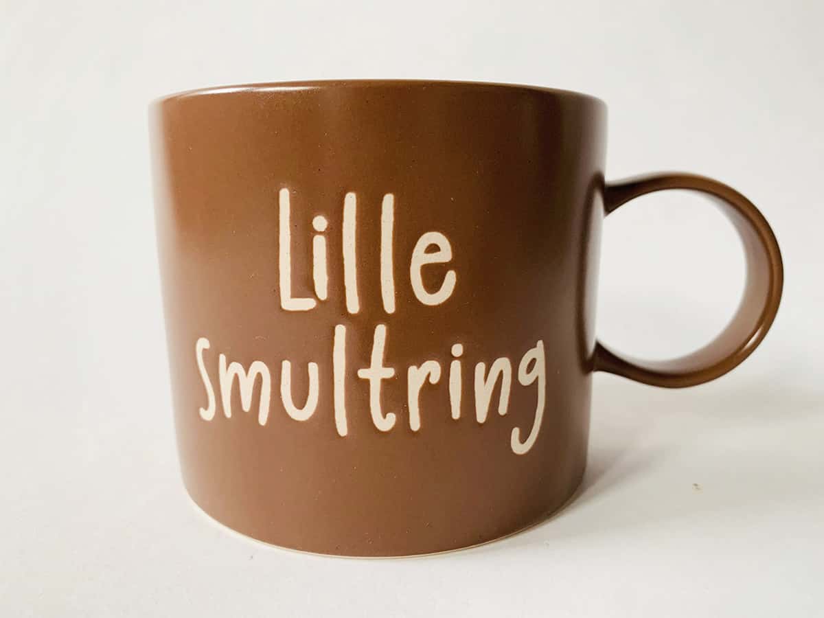 Trend Design Krus Med Tekst «Lille Smultring» Brun