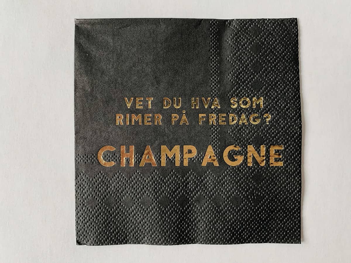 Serviett sort m gull 33x33 Champagne fredag
