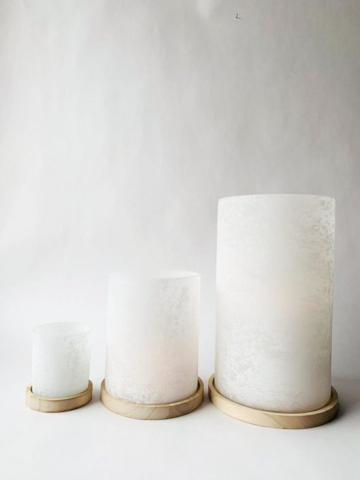 Lysglass Frostet Hvit Med Treplate L 16×26 Cm