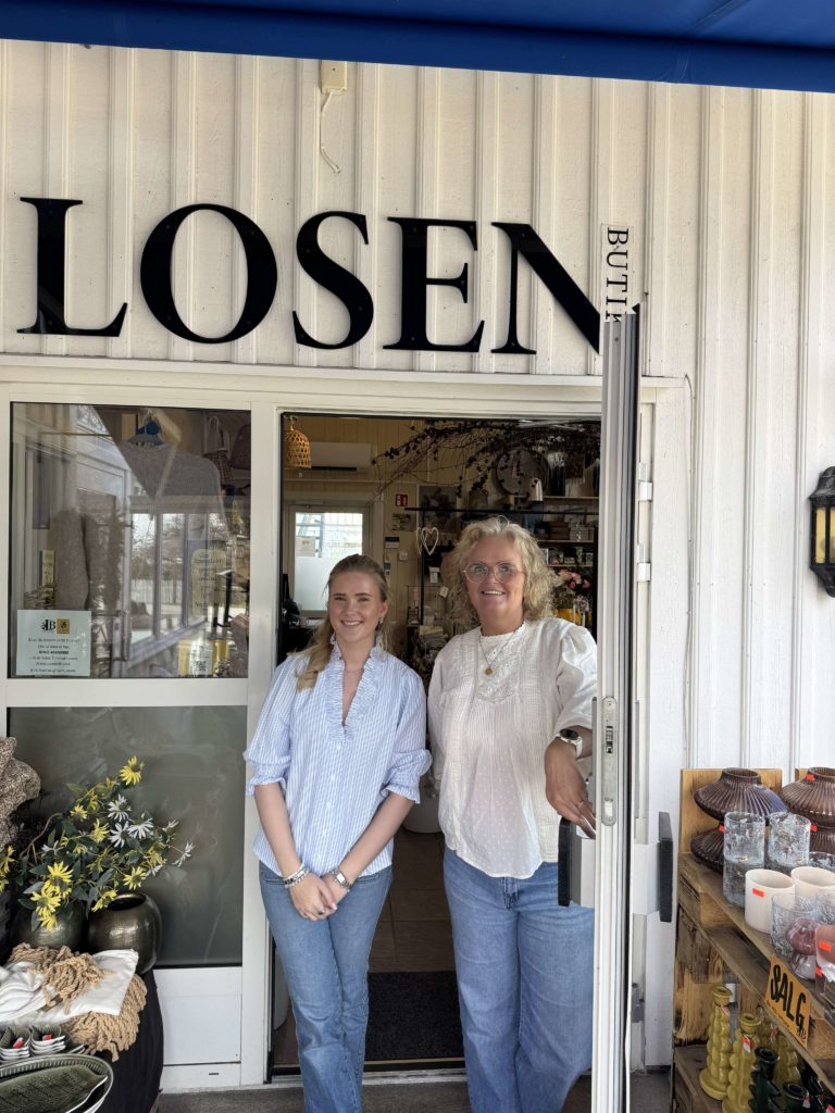 Anne og Marthe ønsker deg velkommen til LosenButikk og en fantastisk Kystpåske 