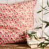 IB Laursen Putetrekk beige m/røde og rosa blomster, grønne blader