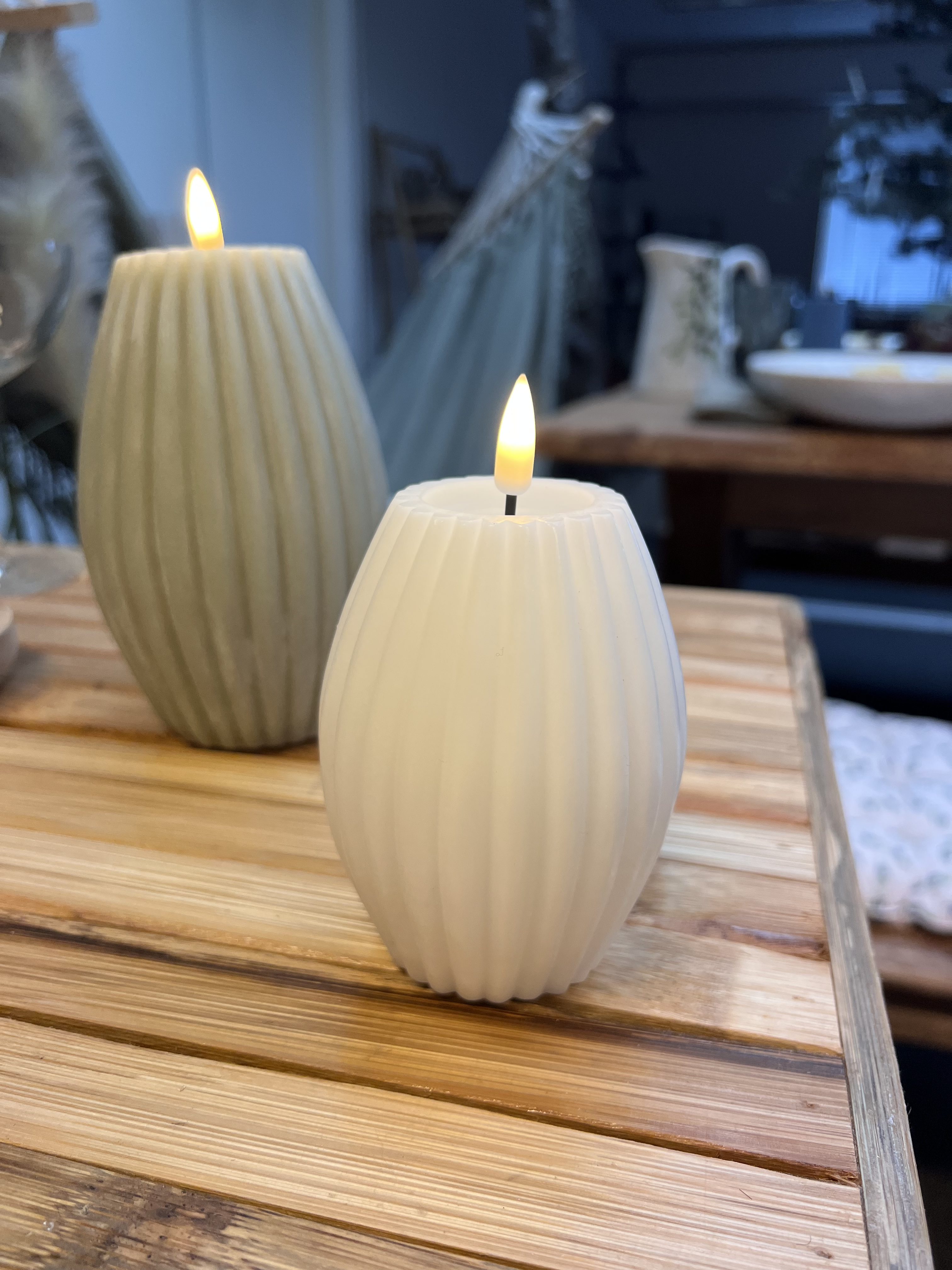 Stolte forhandler av Led Lys fra Deluxe Homeart, laget med ekte voks