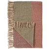 Ib Laursen Rutete pledd – natur med grønt/rust/burgunderrødt stripemønster (130×160 cm)