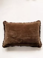 Trend Design Pute – Velur med frynser, 40×60 cm, brun