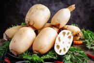 Fresh Lotus Root 1kg （5%+-) 新鲜莲藕1千克（5%+-）