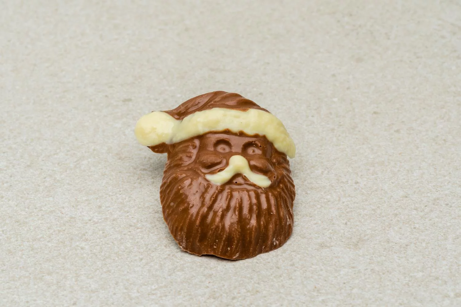 Nisse med bart julesjokolade