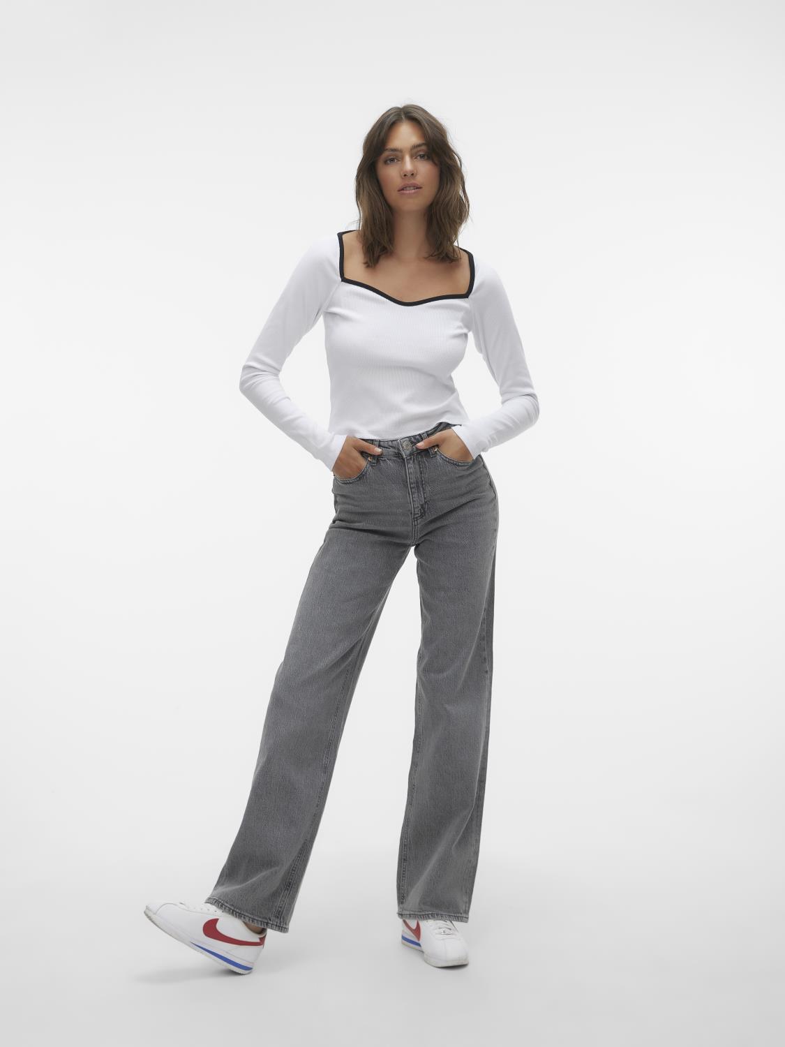 gallery-1371-for-bs102873040