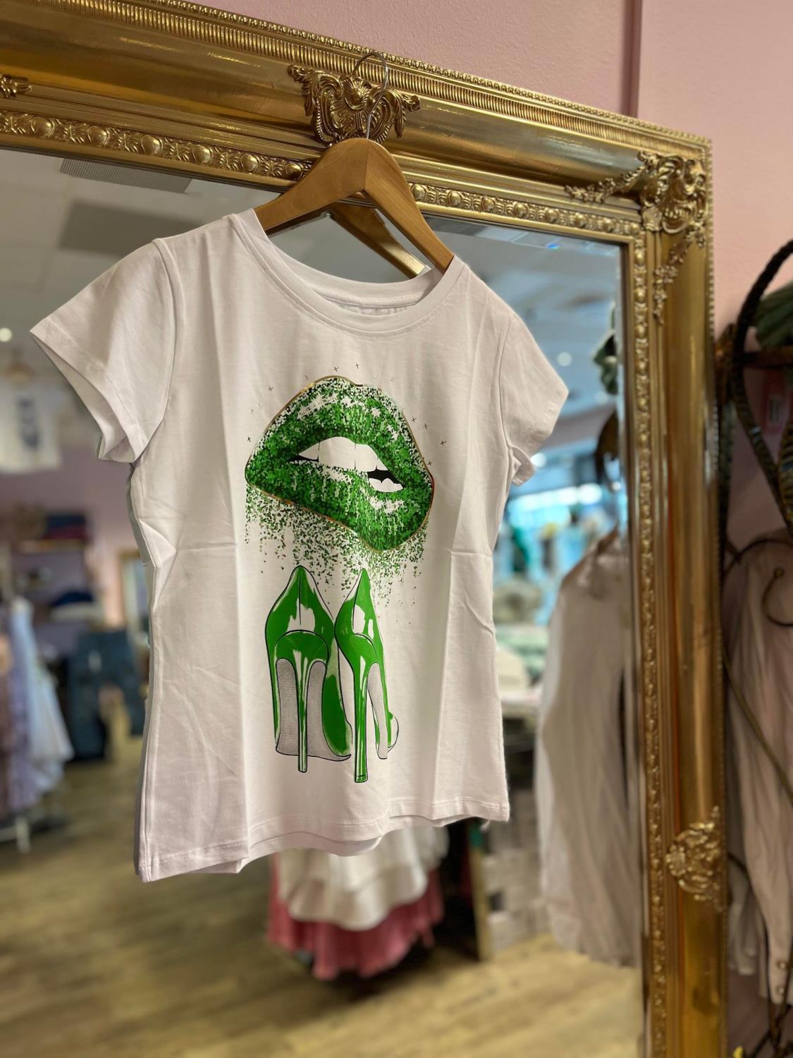 Kiss Me T-shirt