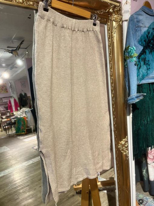 Viscosa long skirt w/splitt beige