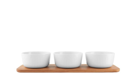 Eva Trio Legio Nova snackset: 3 bowls 25 cl and oak serving board 34 cm