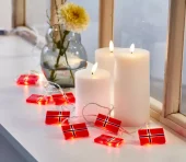 Celebrate LED-lysslynge med norske flagg x 230 cm Rød/Blå