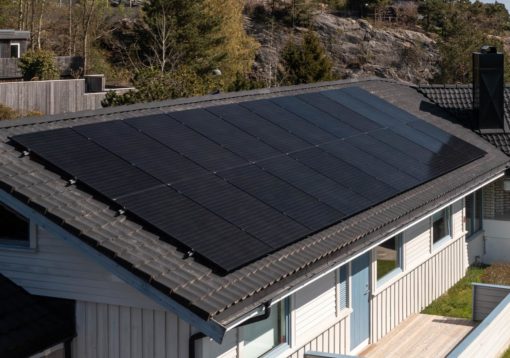 SKANBATT Solcelleanlegg OnGrid 4,1Kw 1-Fas - For tak med takstein