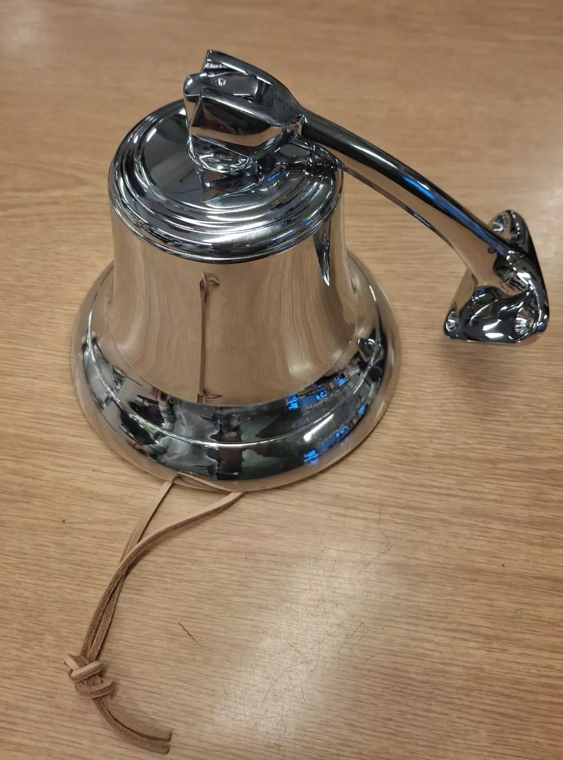 Delite skipsklokke i forkrommet messing 180mm