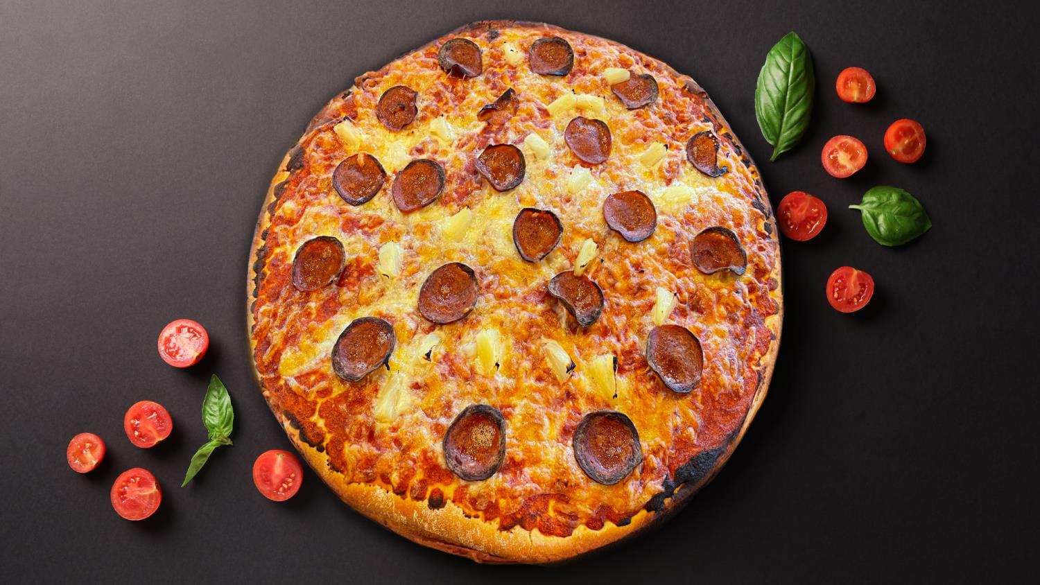Familiepizza - Pepperoni og ananas
