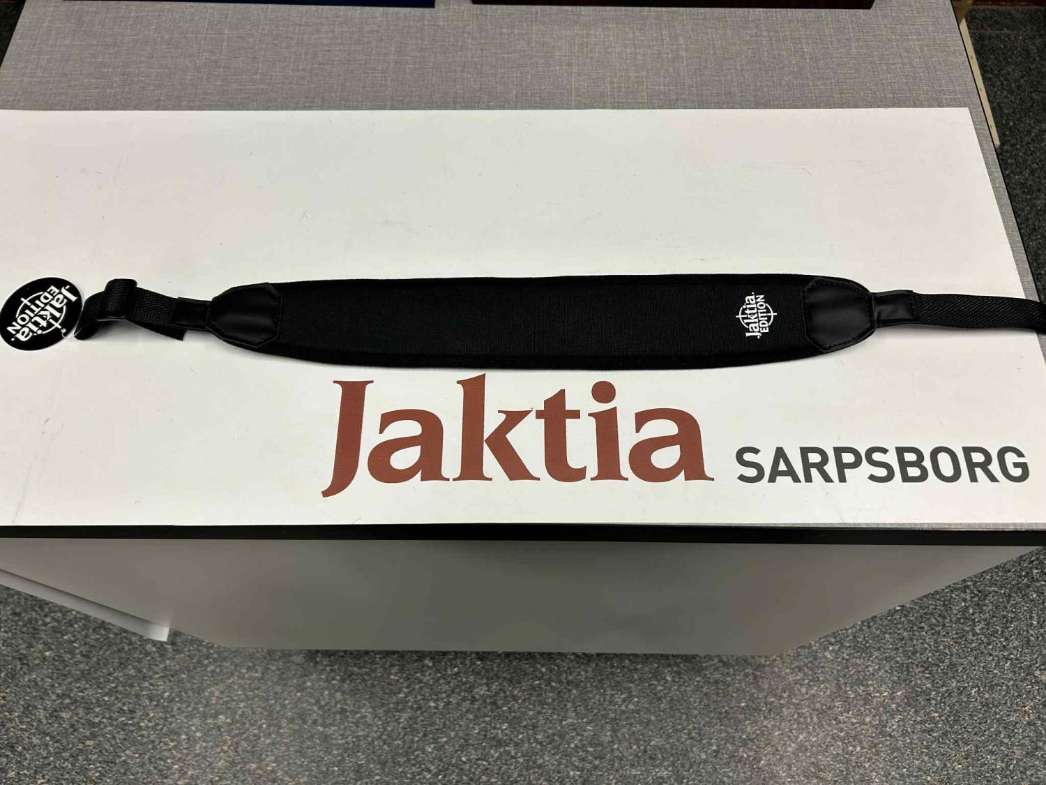 OEM Reim Svart Jaktia