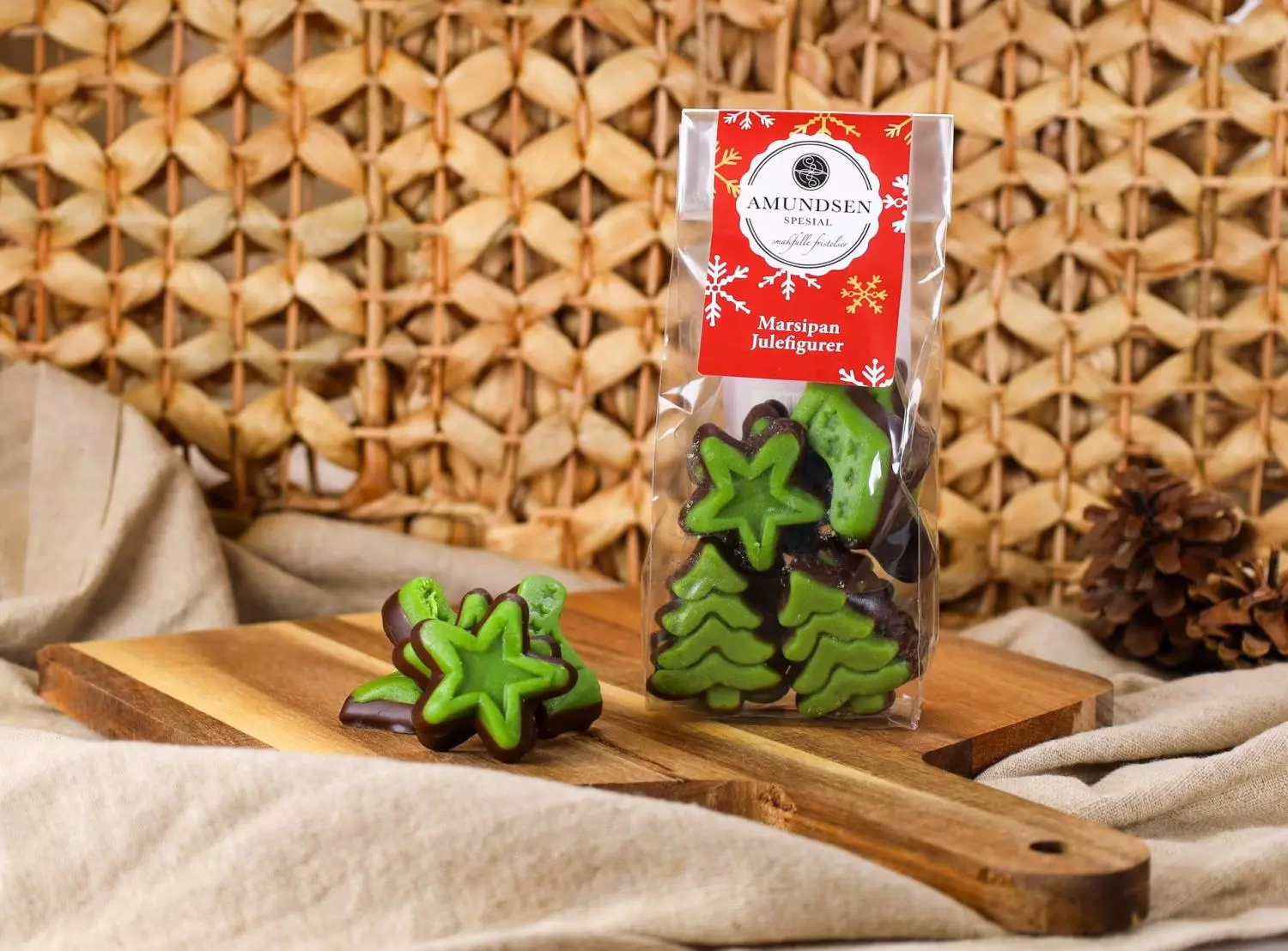 Amundsen Marsipan juletre m/mørk sjokolade