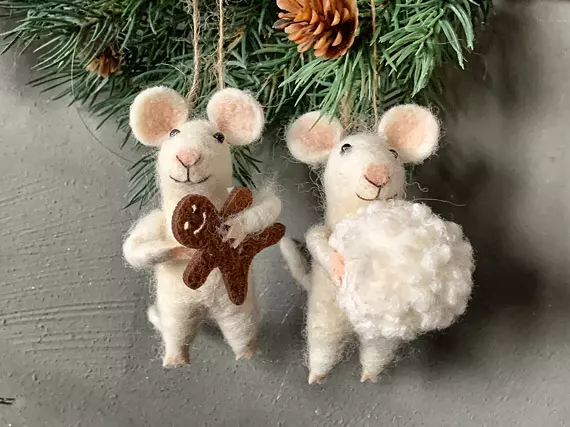 Hengende Snømus Ass