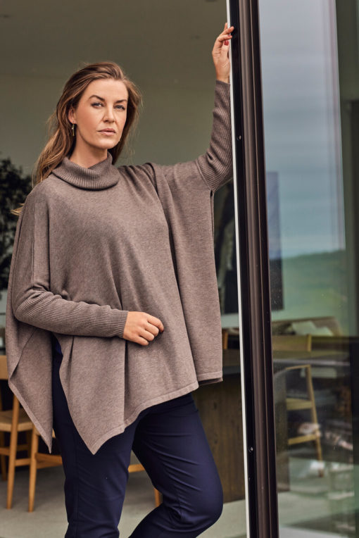 Signature Poncho - Taupe Melange