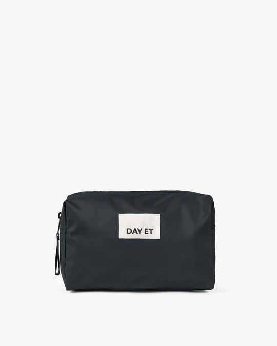 DAY Gweneth washbag small svart