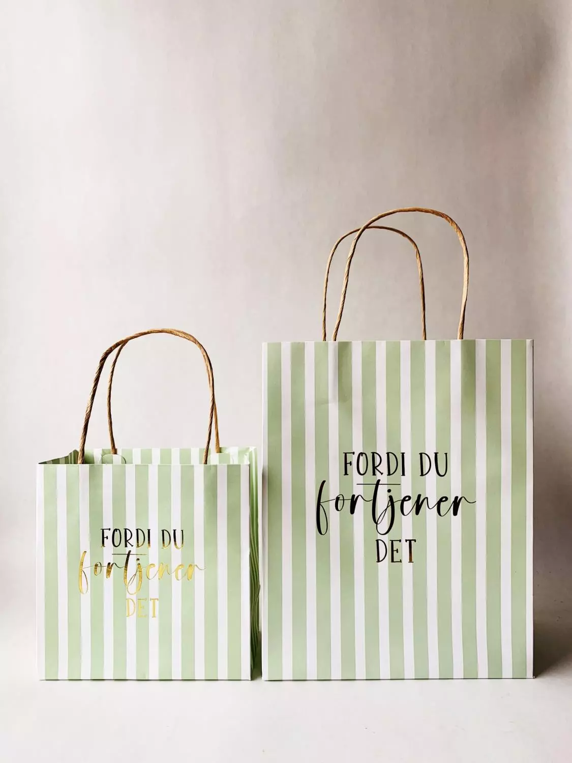Gavepose M 20x25cm " Fordi du fortjener det "