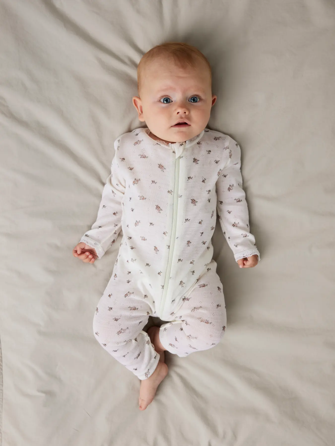 Wang wool nightsuit, Snow White/Small Flowers