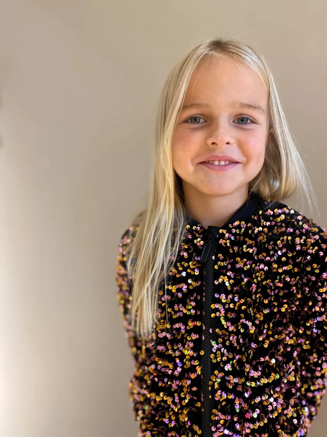 Runica bomber, Gold Colour