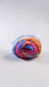 HOUSE of YARN, twisty air. batch 20463