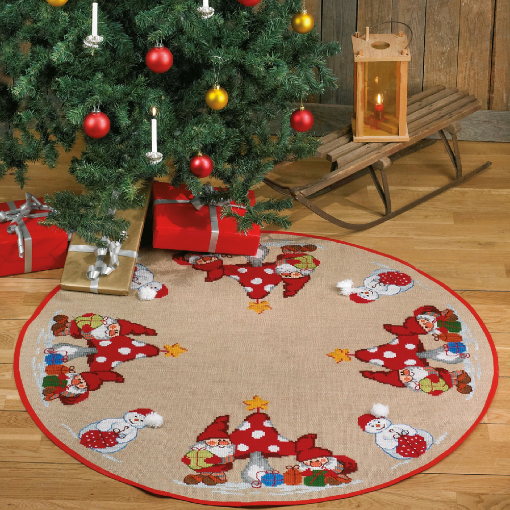 Juletreduk Nisser & snømenn Ø116cm