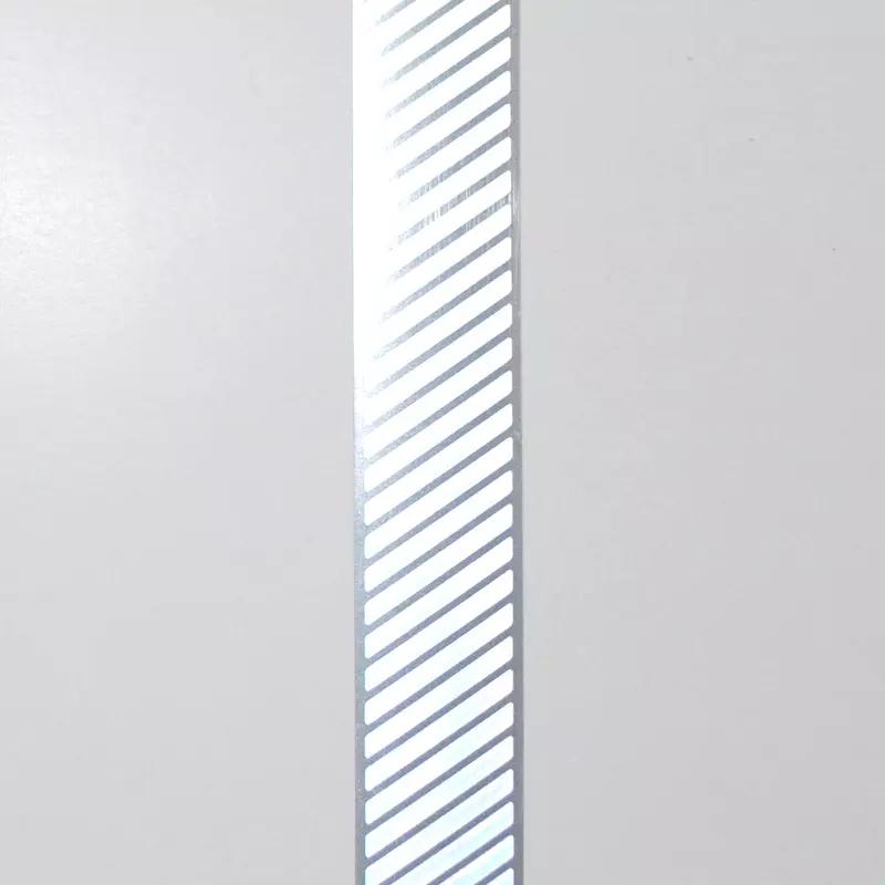 Påstrykbar refleks på rull - striper 20mm