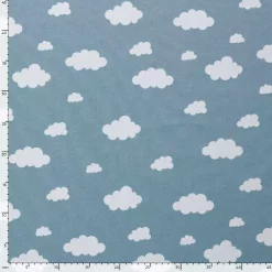 Bomullsflanell - Støvete lysblå med hvite skyer