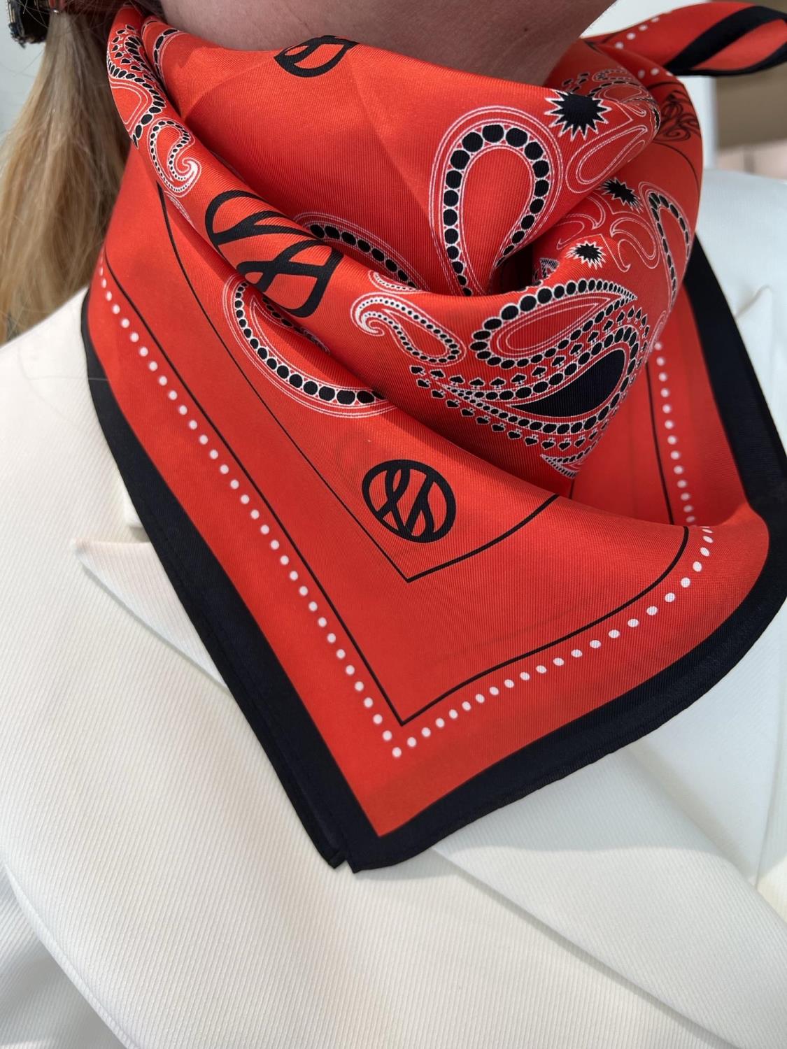 Grand paisley scarf Red 65cm