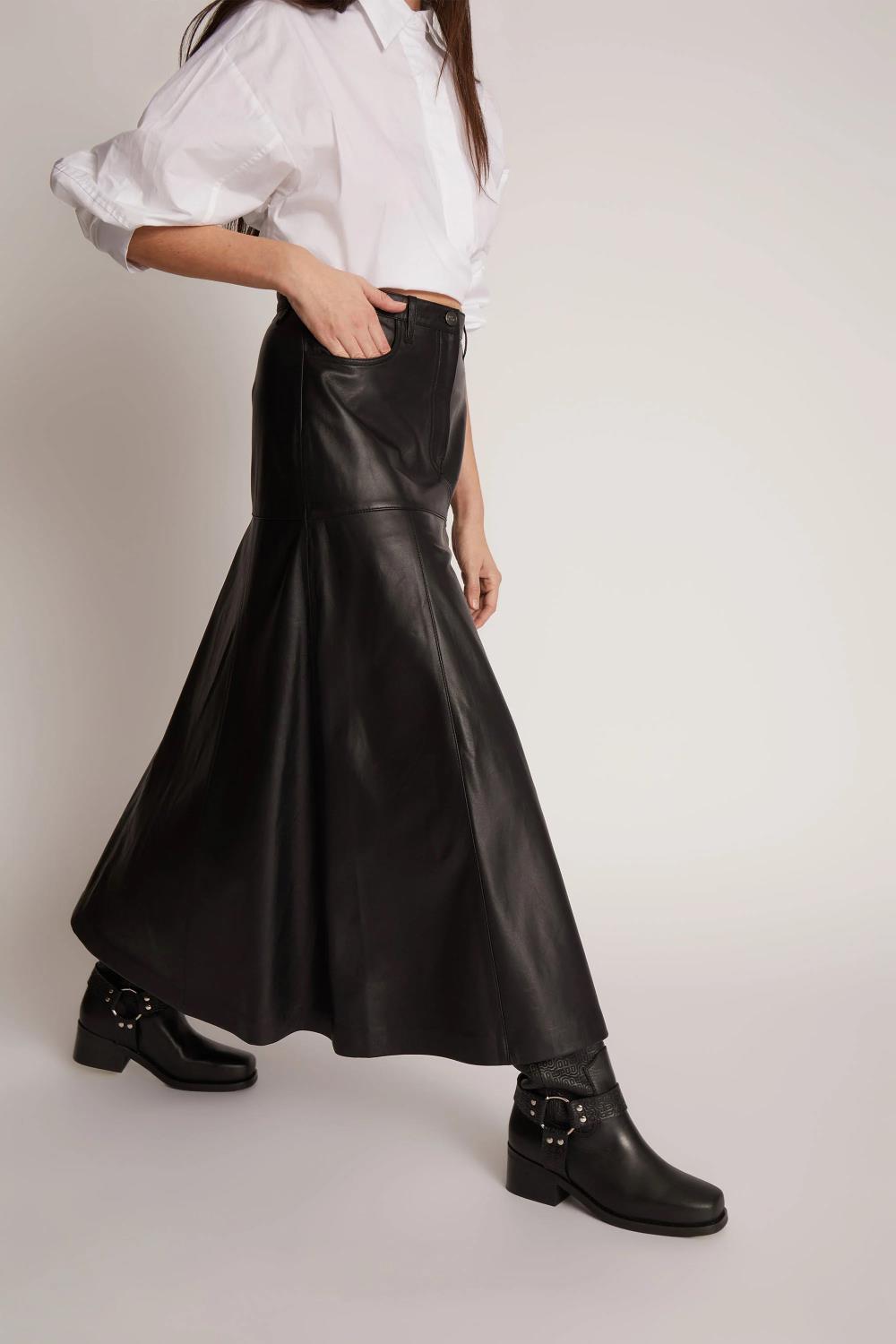 Tuxya leather skirt black