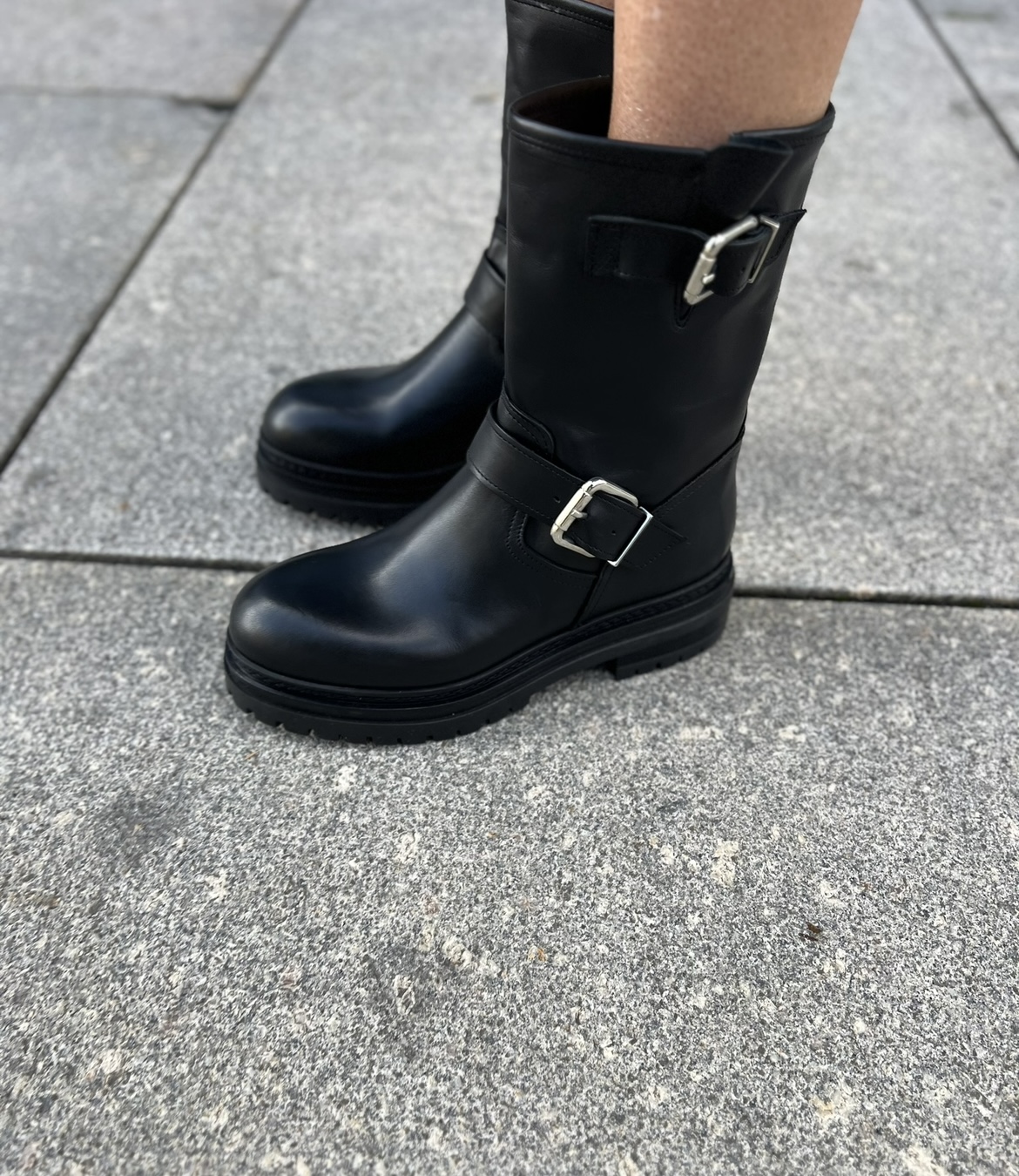 Biker buckle boots black