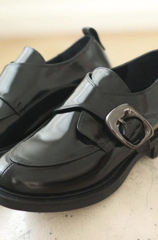 Loafer buckle black