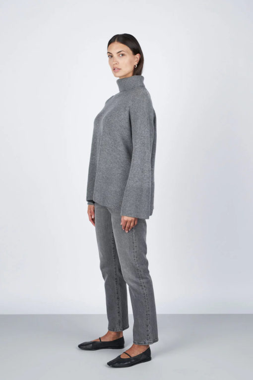 Della Sweater stone grey