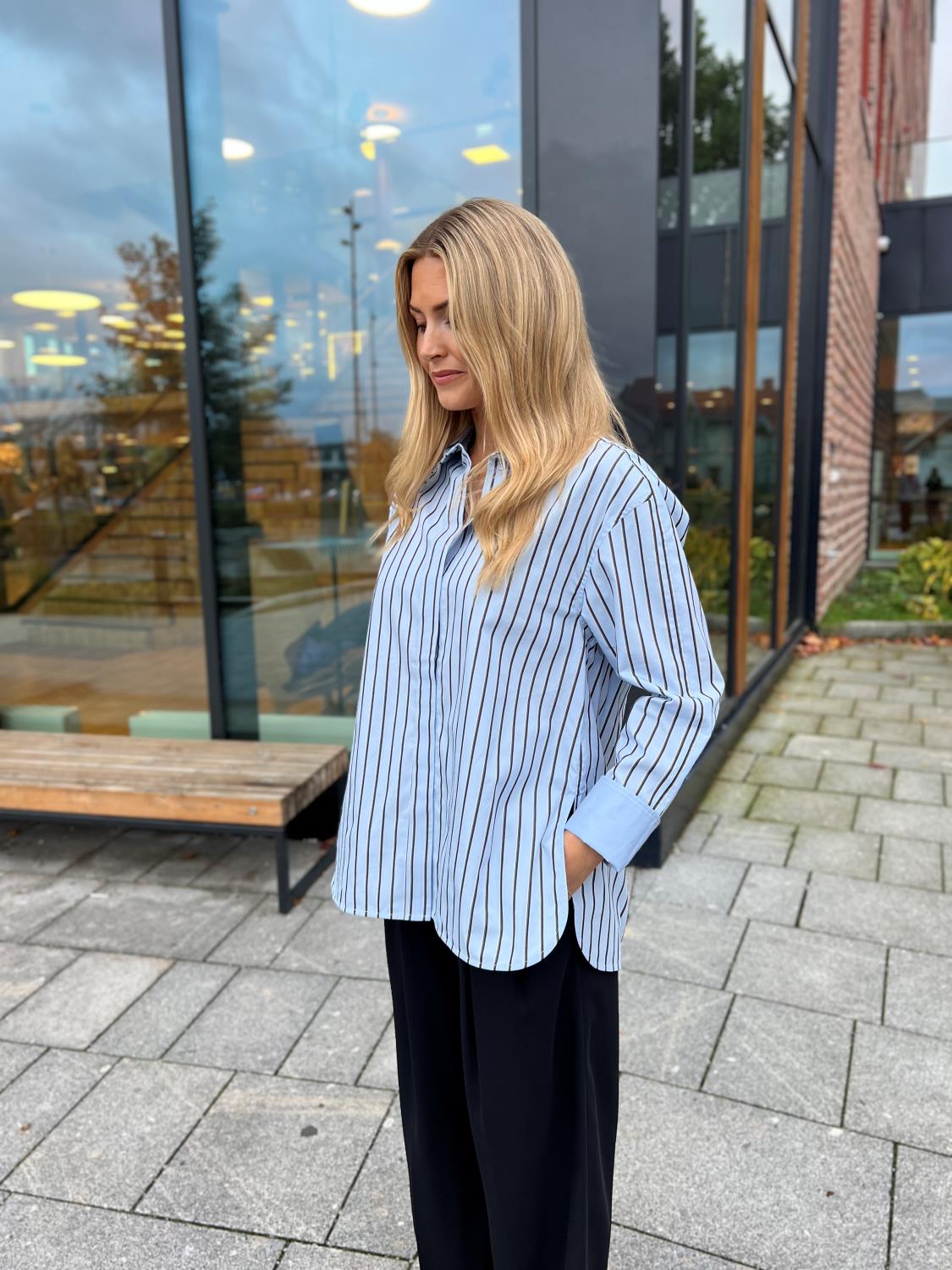 Aya shirt oversized stripe serenity