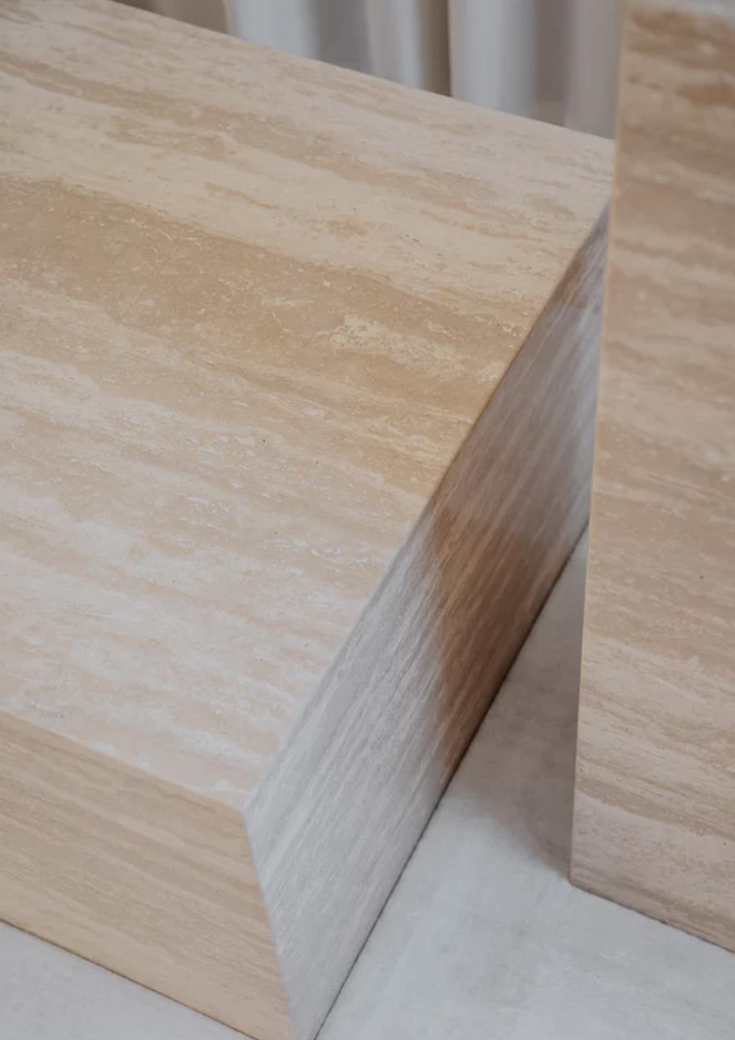 Phatnom cube table coffee travertine