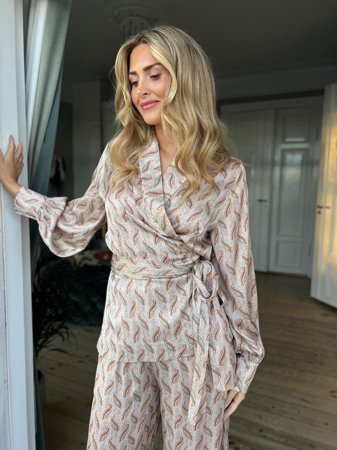 Ivett blouse collar bell blush