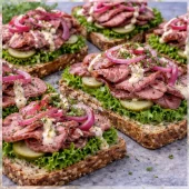 Smørbrød med roastbeef