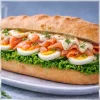 Sub baguette med laks, egg og srirachamajones